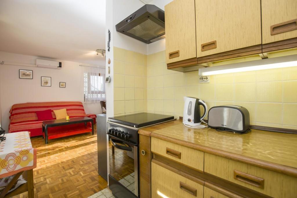 Apartman Laurus Malinska Eksteriør billede