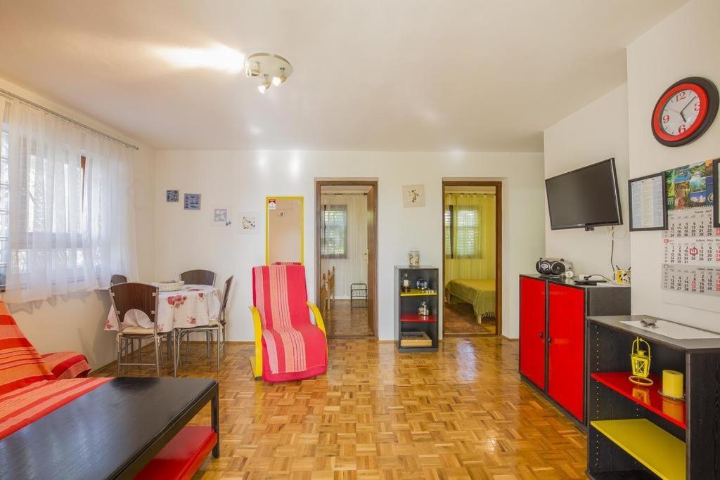 Apartman Laurus Malinska Eksteriør billede