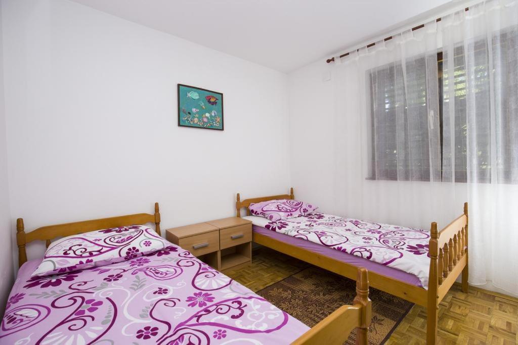 Apartman Laurus Malinska Eksteriør billede